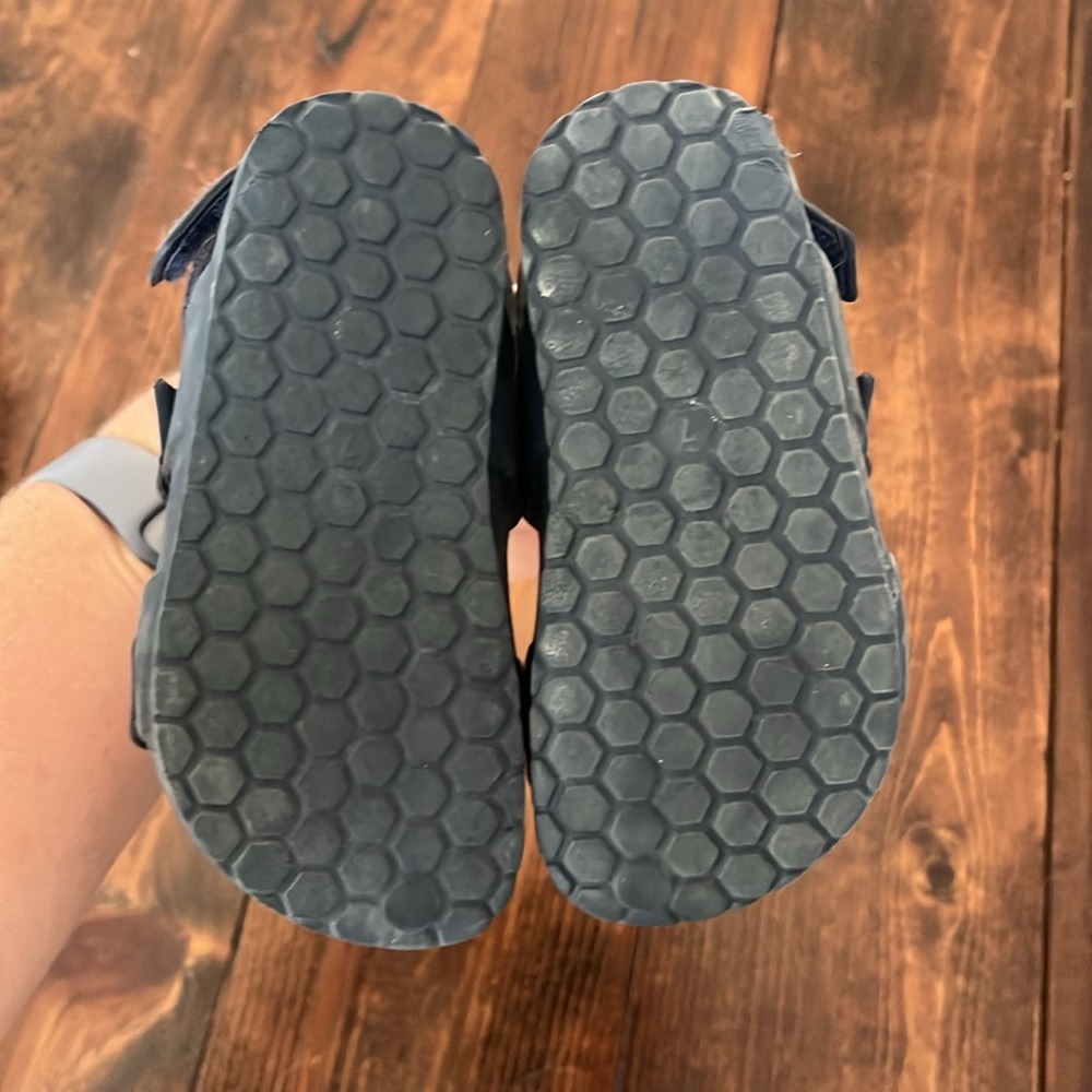 Cat & Jack Sandals - Picture 2 of 3